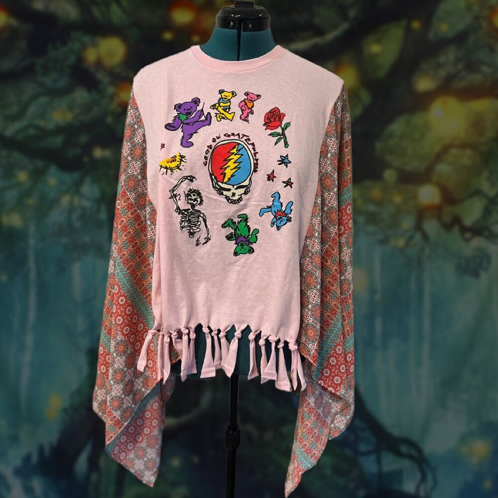 Upcycled Grateful Dead Doodle Graphic Kimono Sleeve Poncho Top – One Size